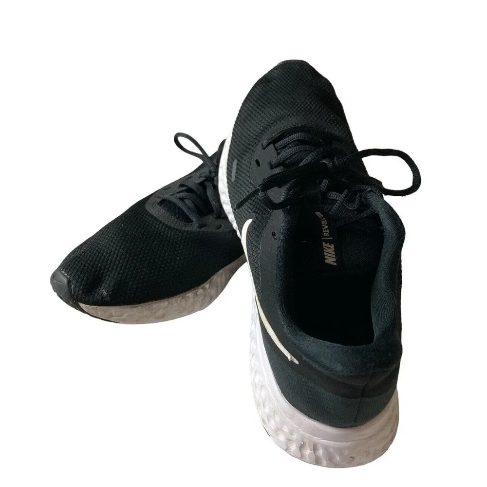 Nike Mens Revolution 5 BQ3204-002 Black White Low Top Lace Up Running Shoes 11.5